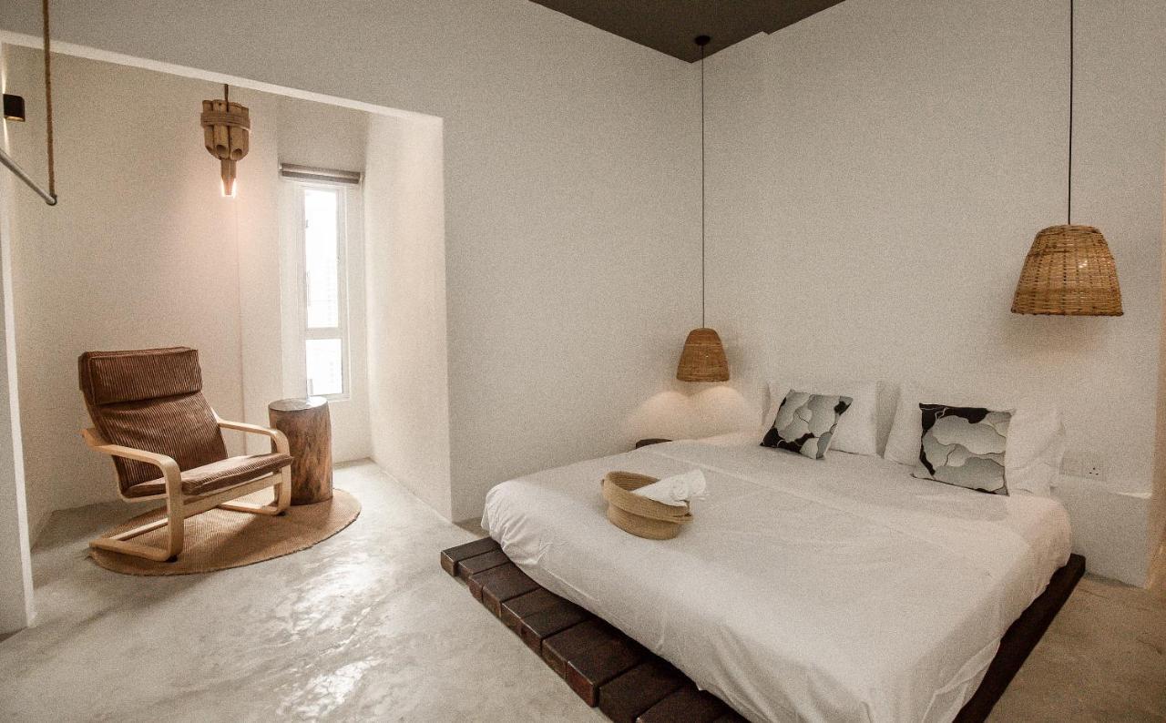 Amazing Home Inn George Town Eksteriør billede